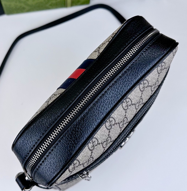 激安グッチバッグコピー着用イメージ